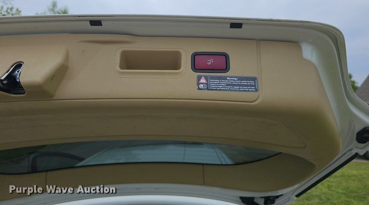 image for item MC9016 2008 Mercedes Benz R350