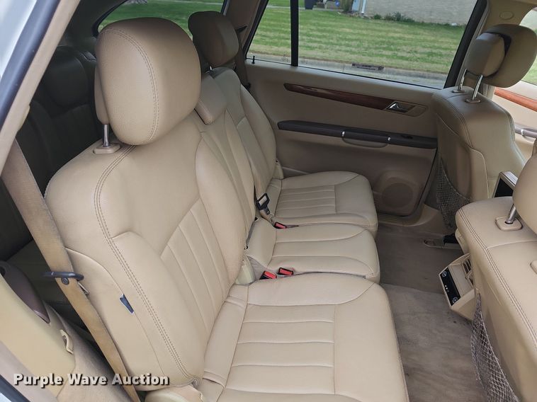 image for item MC9016 2008 Mercedes Benz R350