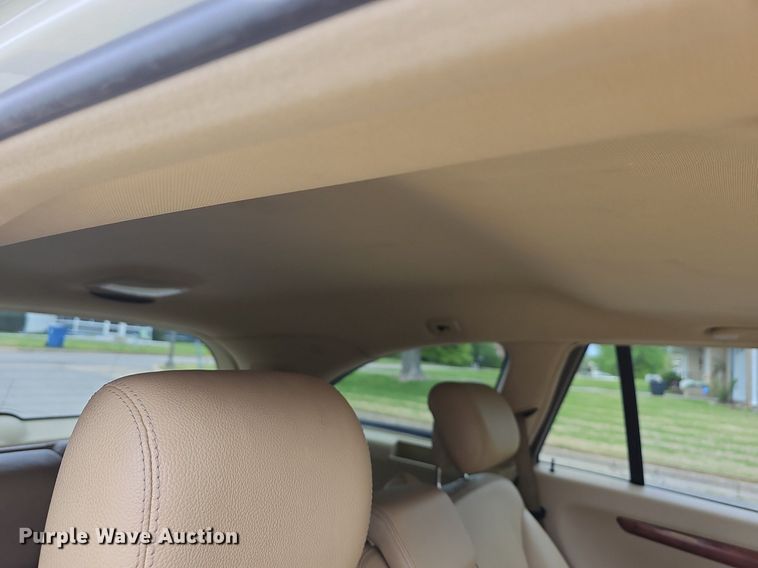 image for item MC9016 2008 Mercedes Benz R350