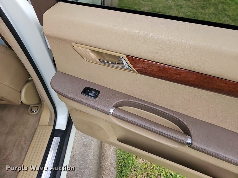 image for item MC9016 2008 Mercedes Benz R350