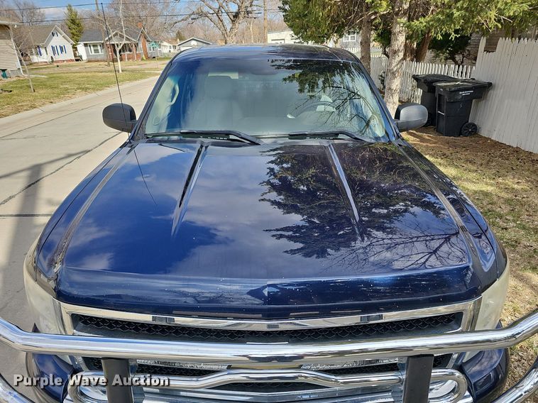 image for item MC9760 2010 Chevrolet Silverado 1500  Crew Cab pickup truck