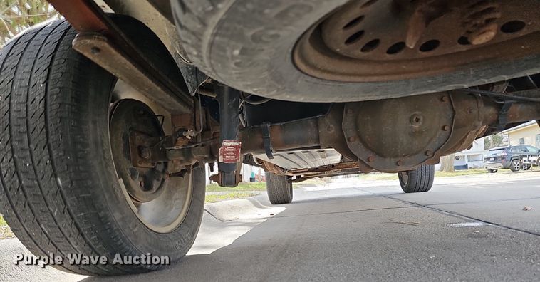 image for item MC9760 2010 Chevrolet Silverado 1500  Crew Cab pickup truck