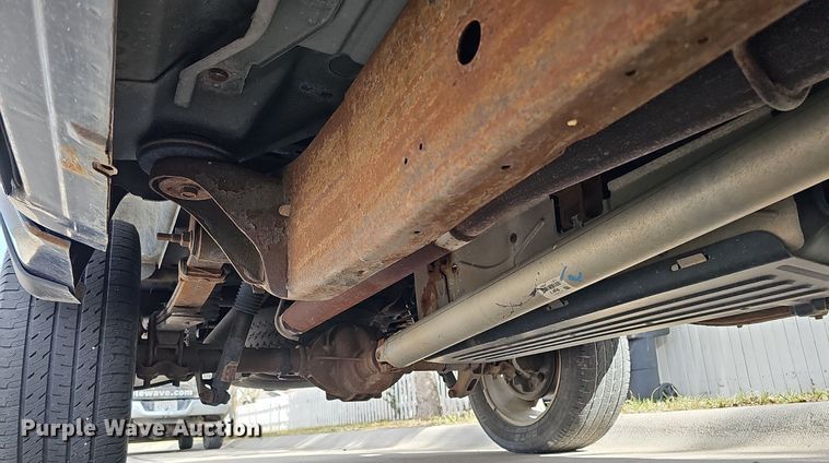 image for item MC9760 2010 Chevrolet Silverado 1500  Crew Cab pickup truck