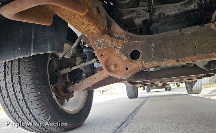 image for item MC9760 2010 Chevrolet Silverado 1500  Crew Cab pickup truck