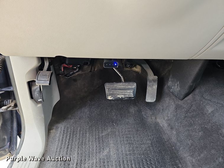 image for item MC9760 2010 Chevrolet Silverado 1500  Crew Cab pickup truck