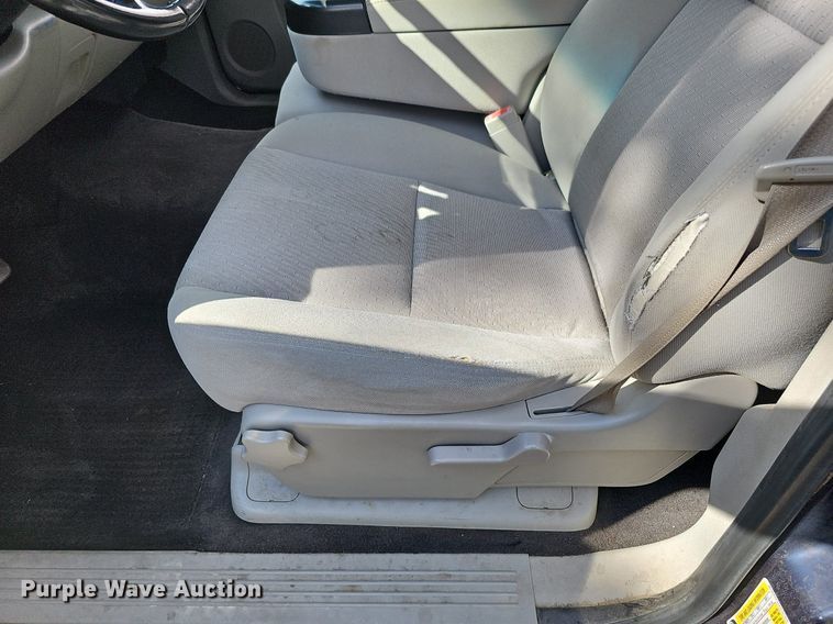 image for item MC9760 2010 Chevrolet Silverado 1500  Crew Cab pickup truck