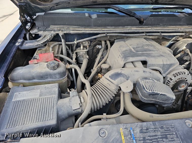 image for item MC9760 2010 Chevrolet Silverado 1500  Crew Cab pickup truck