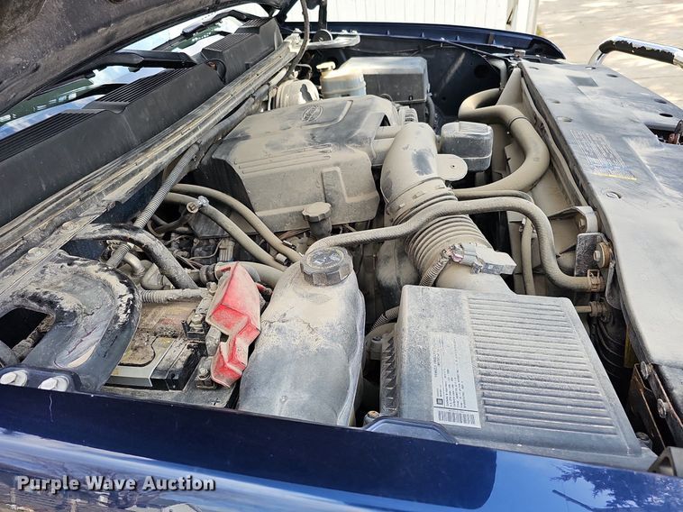 image for item MC9760 2010 Chevrolet Silverado 1500  Crew Cab pickup truck