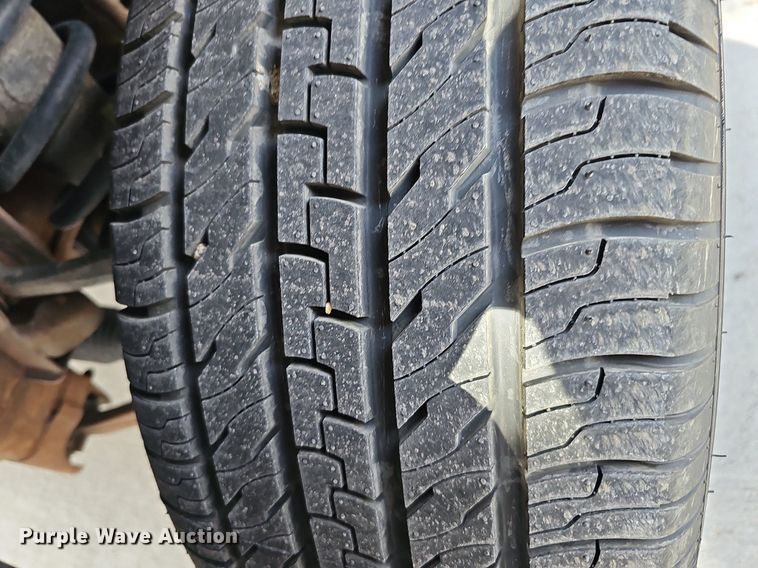 image for item MC9760 2010 Chevrolet Silverado 1500  Crew Cab pickup truck