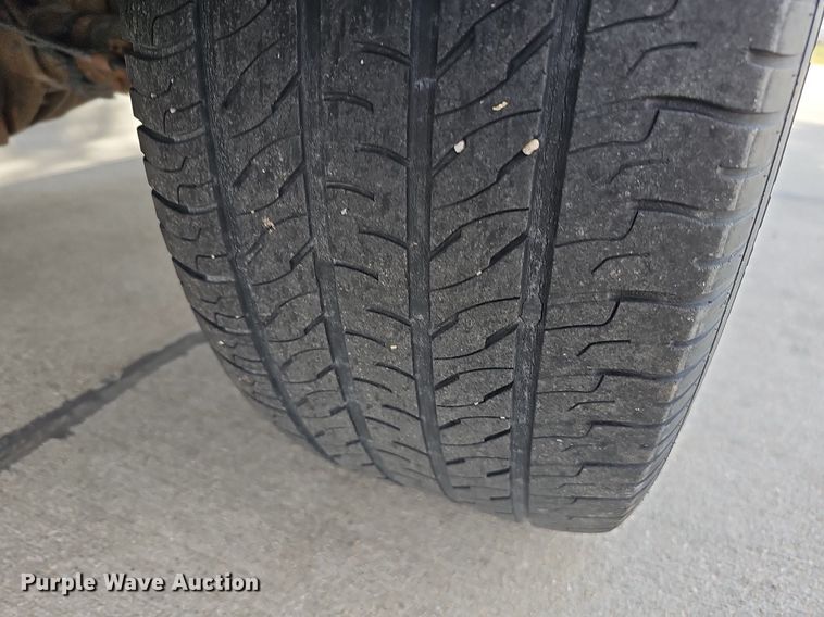 image for item MC9760 2010 Chevrolet Silverado 1500  Crew Cab pickup truck