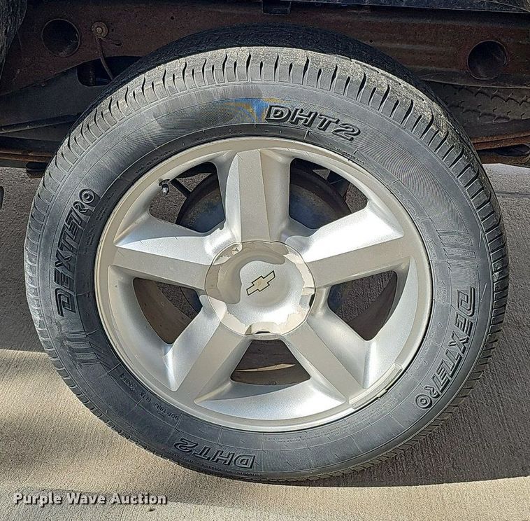 image for item MC9760 2010 Chevrolet Silverado 1500  Crew Cab pickup truck