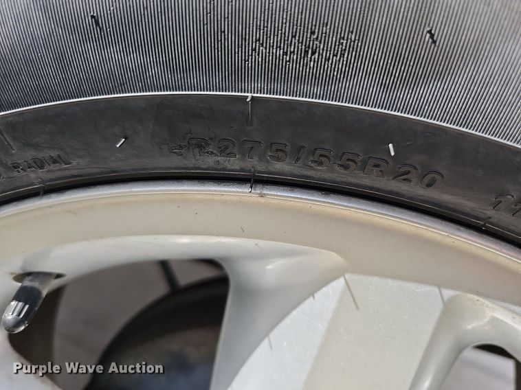 image for item MC9760 2010 Chevrolet Silverado 1500  Crew Cab pickup truck