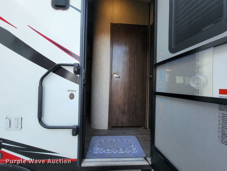 image for item ML9309 2018 Cruiser Stryker  toy hauler camper