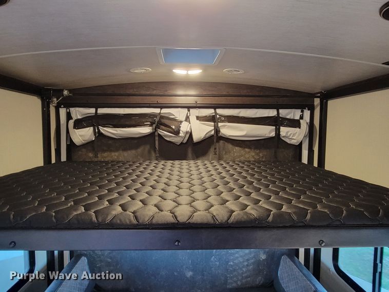 image for item ML9309 2018 Cruiser Stryker  toy hauler camper