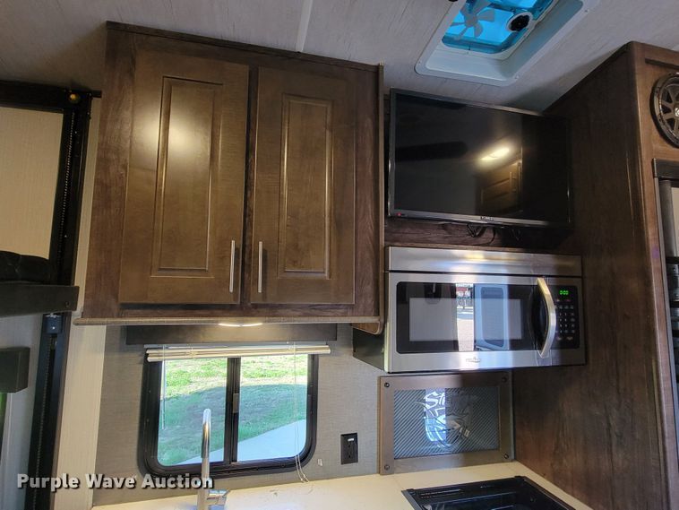 image for item ML9309 2018 Cruiser Stryker  toy hauler camper