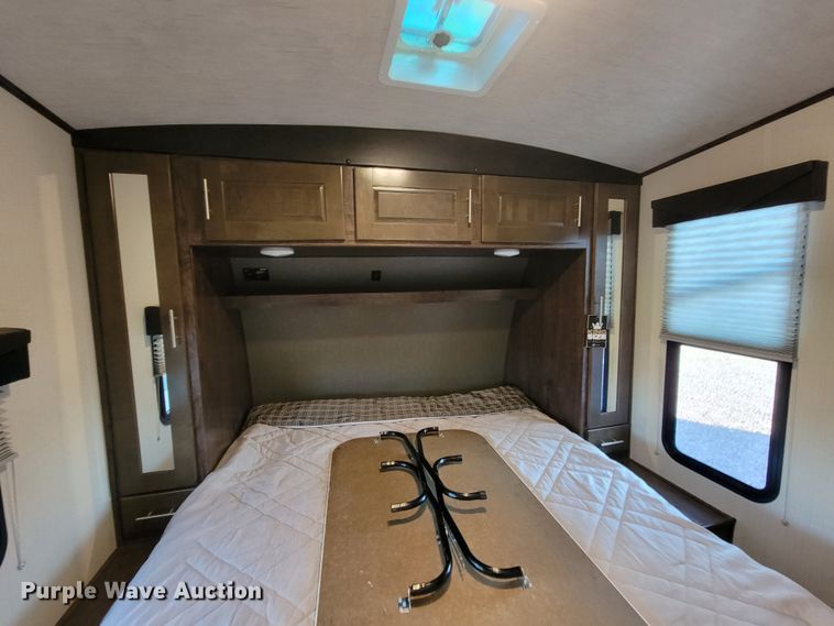 image for item ML9309 2018 Cruiser Stryker  toy hauler camper