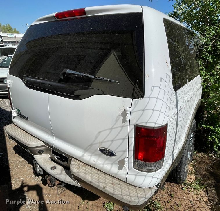 image for item MM9490 2004 Ford Excursion  SUV