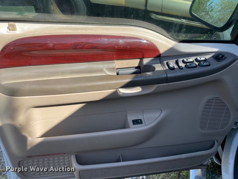 image for item MM9490 2004 Ford Excursion  SUV