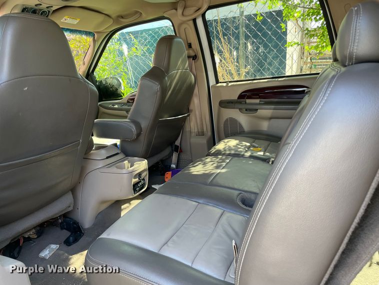 image for item MM9490 2004 Ford Excursion  SUV