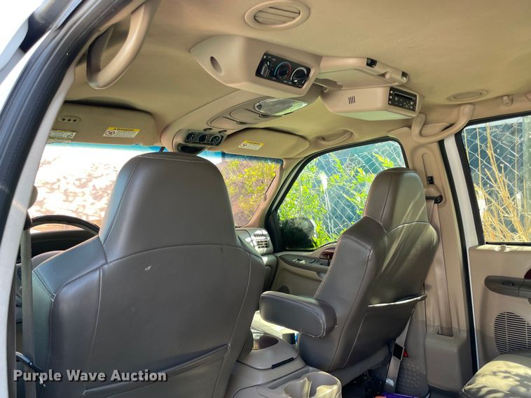 image for item MM9490 2004 Ford Excursion  SUV