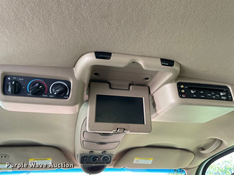 image for item MM9490 2004 Ford Excursion  SUV