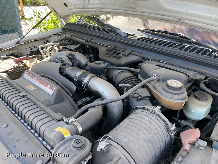 image for item MM9490 2004 Ford Excursion  SUV