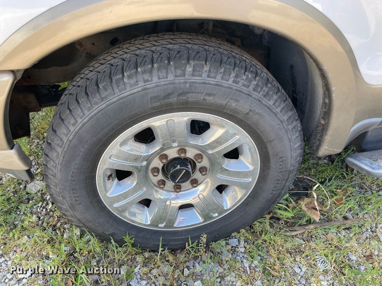 image for item MM9490 2004 Ford Excursion  SUV