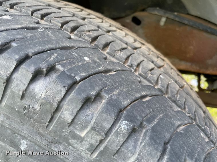 image for item MM9490 2004 Ford Excursion  SUV