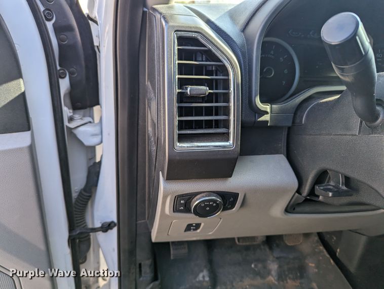 image for item MN9872 2017 Ford F150  SuperCab pickup truck