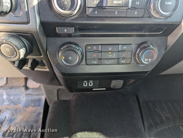 image for item MN9872 2017 Ford F150  SuperCab pickup truck