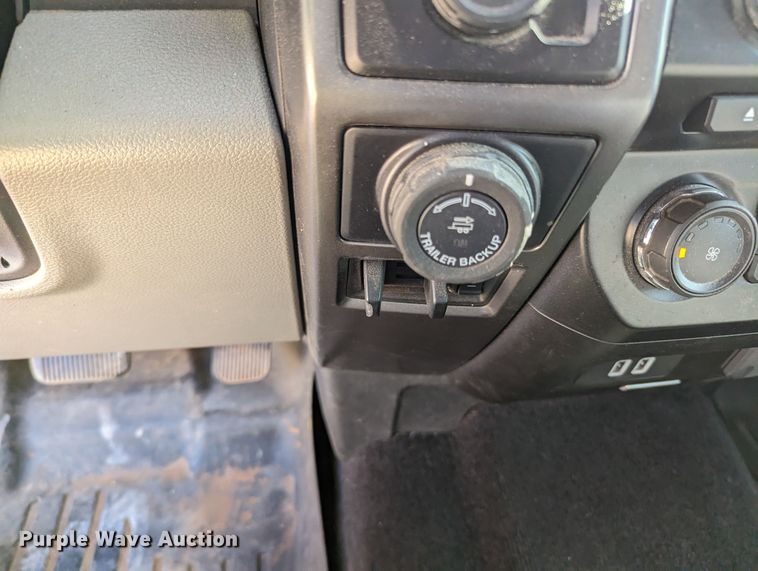 image for item MN9872 2017 Ford F150  SuperCab pickup truck