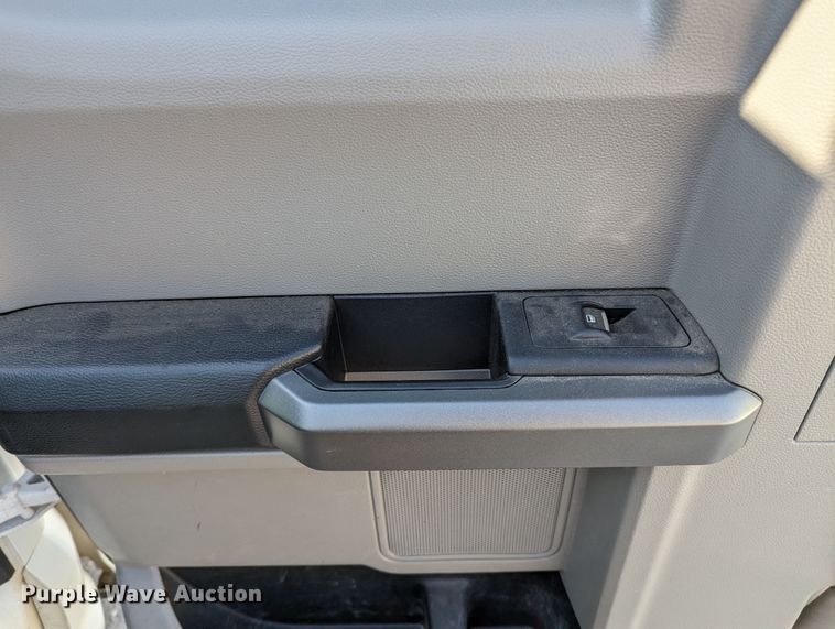 image for item MN9872 2017 Ford F150  SuperCab pickup truck