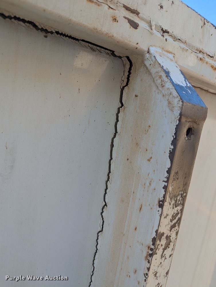 image for item MN9897 2014 Contract Manufacturer CMC6070-2090  enclosed cargo trailer