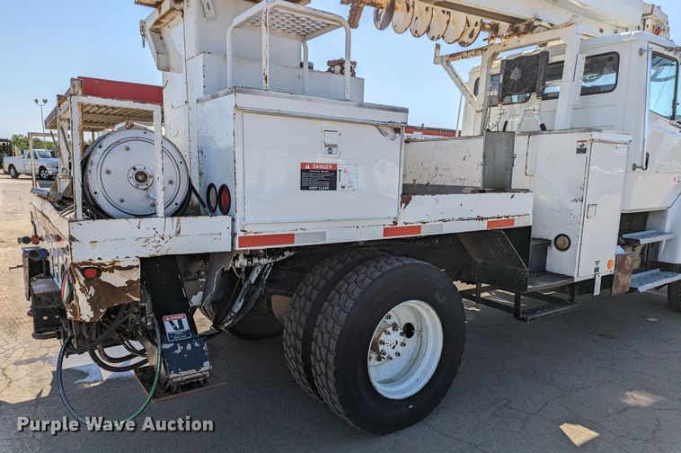 image for item MN9926 2003 Freightliner FL80  digger derrick truck