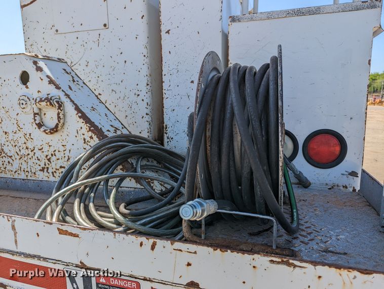 image for item MN9926 2003 Freightliner FL80  digger derrick truck