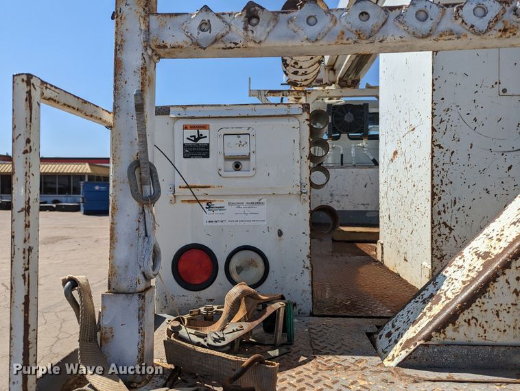 image for item MN9926 2003 Freightliner FL80  digger derrick truck