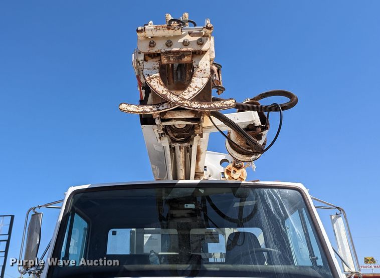 image for item MN9926 2003 Freightliner FL80  digger derrick truck