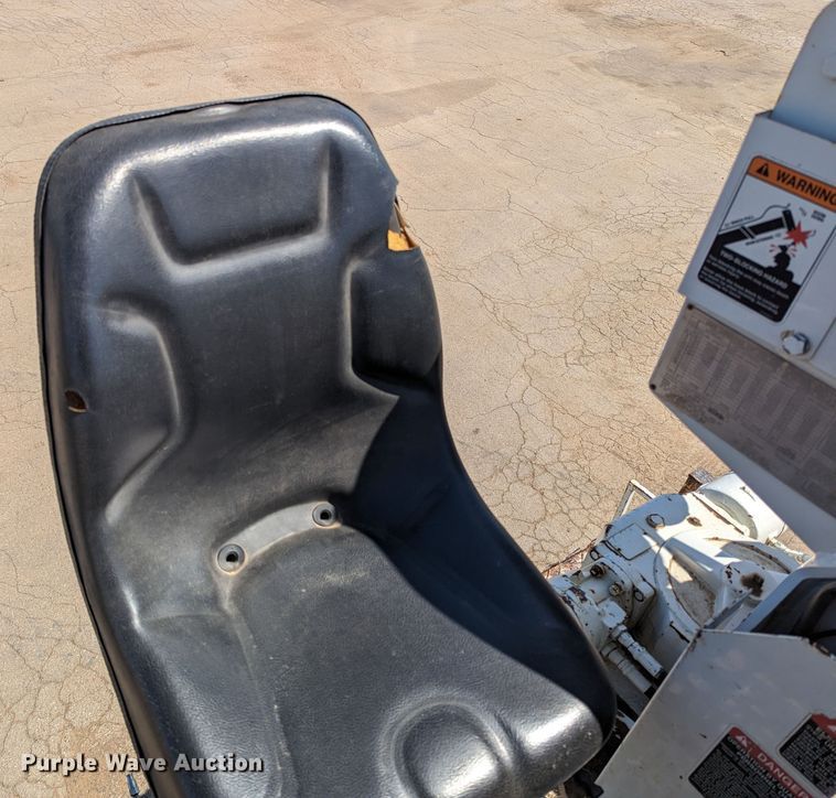 image for item MN9926 2003 Freightliner FL80  digger derrick truck