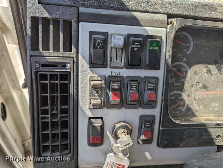 image for item MN9926 2003 Freightliner FL80  digger derrick truck