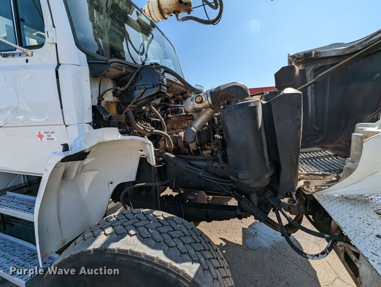 image for item MN9926 2003 Freightliner FL80  digger derrick truck