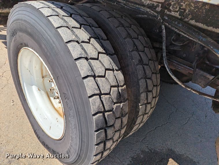 image for item MN9926 2003 Freightliner FL80  digger derrick truck