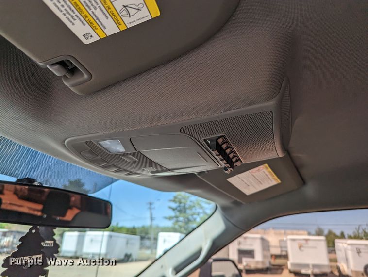 image for item MN9928 2017 Ford F250 Super Duty  Crew Cab pickup truck