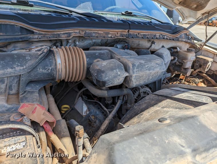 image for item MN9928 2017 Ford F250 Super Duty  Crew Cab pickup truck