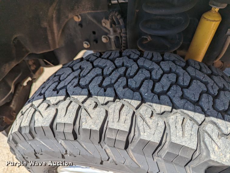 image for item MN9928 2017 Ford F250 Super Duty  Crew Cab pickup truck