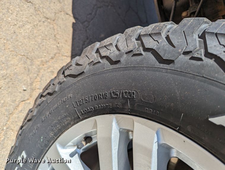 image for item MN9928 2017 Ford F250 Super Duty  Crew Cab pickup truck