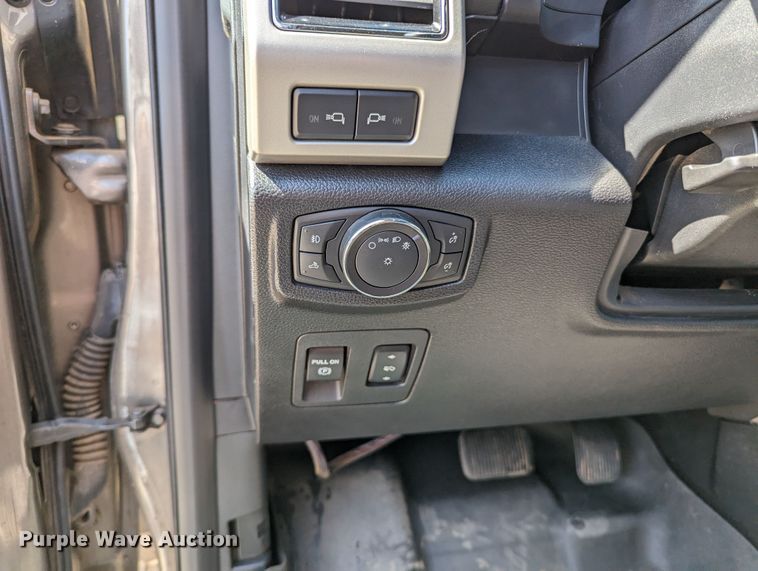 image for item MN9929 2018 Ford F150  SuperCrew pickup truck