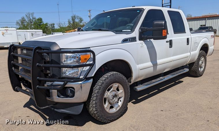 image for item MN9931 2016 Ford F250 Super Duty  Crew Cab pickup truck