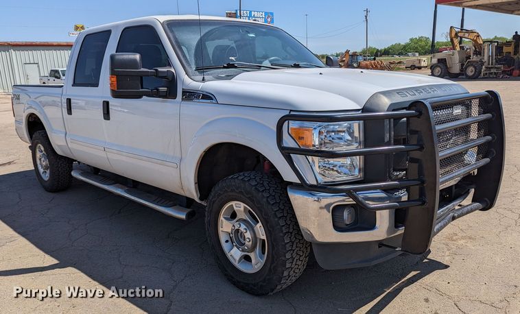 image for item MN9931 2016 Ford F250 Super Duty  Crew Cab pickup truck