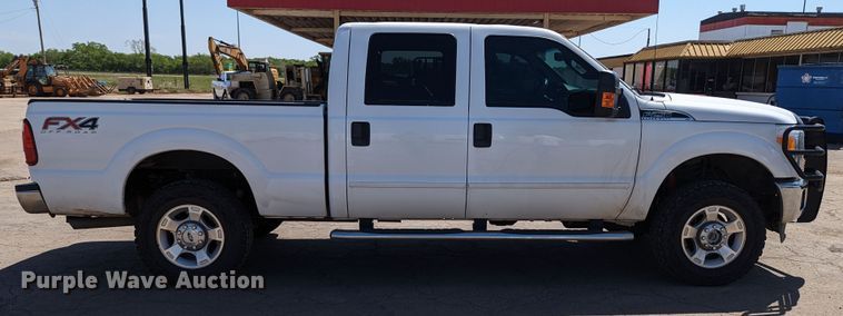 image for item MN9931 2016 Ford F250 Super Duty  Crew Cab pickup truck