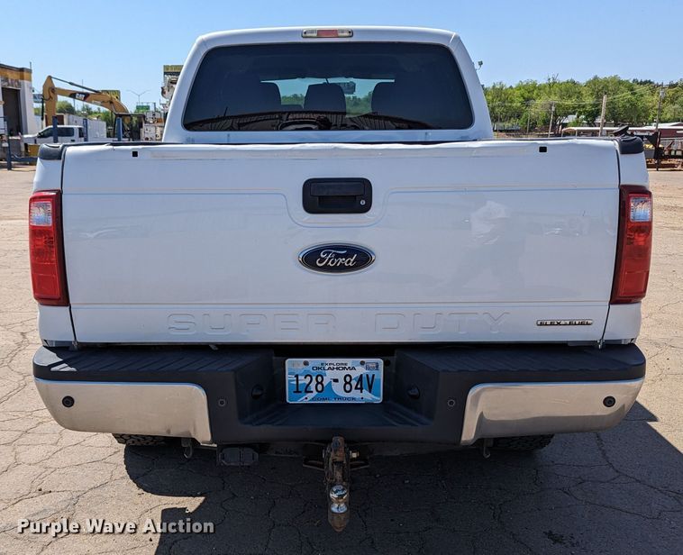 image for item MN9931 2016 Ford F250 Super Duty  Crew Cab pickup truck
